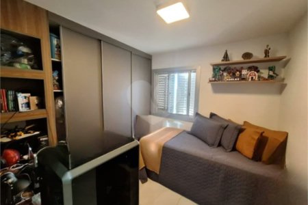 Apartamento totalmente mobiliado com 2 dormitórios, 1 vaga