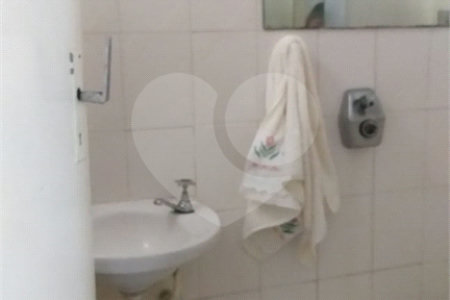 Sobrado à venda com 3 quartos, sendo 1 suíte, em Bosque da Saúde, São Paulo, SP