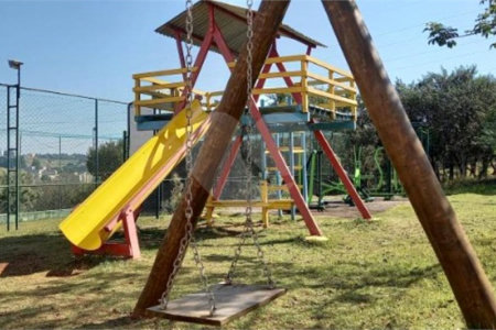 Terreno à venda no condomínio Bosque dos Cambarás, Valinhos - SP