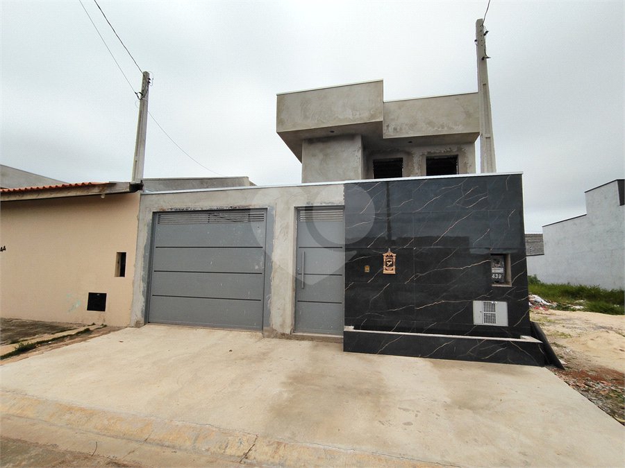 Casa à venda com 3 quartos, sendo 1 suíte, em Parque Itapê, Itapetininga, SP
