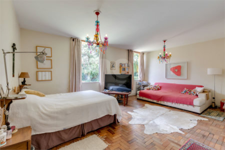 Casa Térrea à venda ou para alugar com 5 quartos, sendo 2 suítes,  em Jardim Prudência, São Paulo, SP