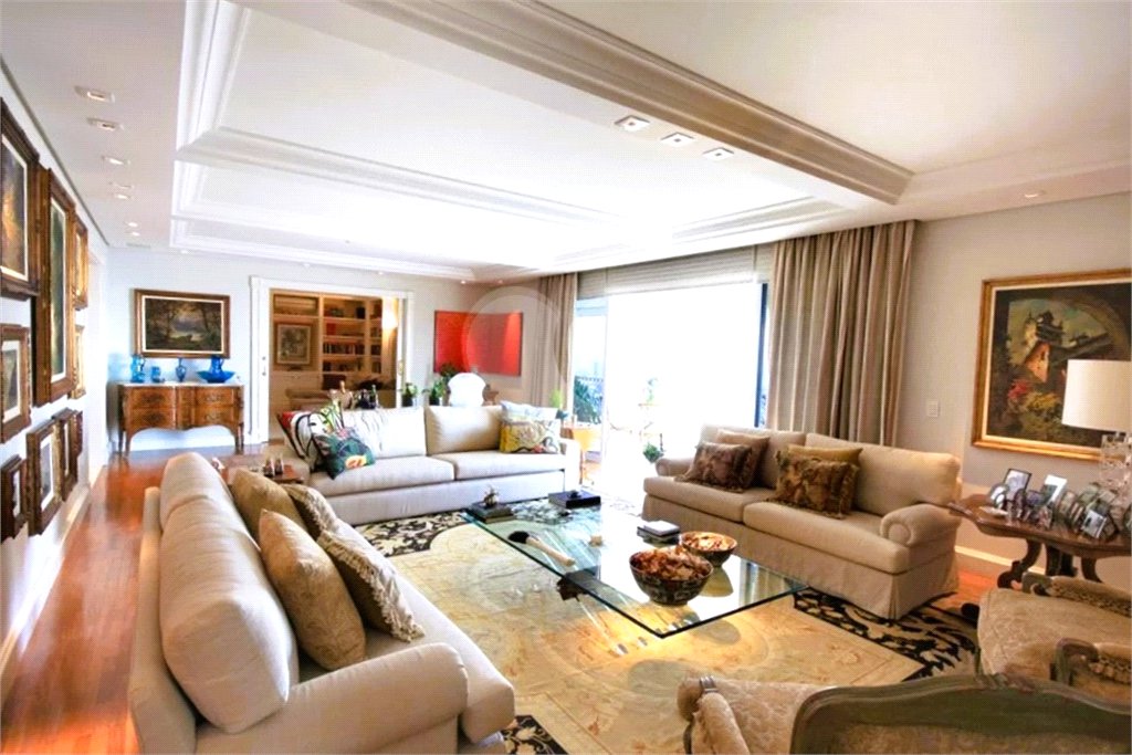 Apartamento à venda com 3 suítes em Alto da Boa Vista, São Paulo, SP
