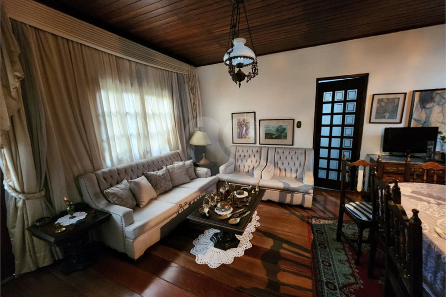 Sobrado à venda com 2 quartos, sendo 1 suíte, em Tremembé, São Paulo, SP