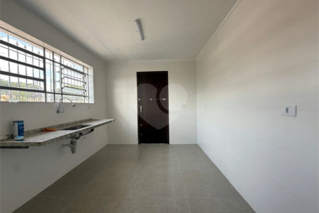 Sobrado à venda com 3 quartos em Horto Florestal, São Paulo, SP