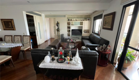 Apartamento à venda com 2 suítes em Campo Belo, São Paulo, SP