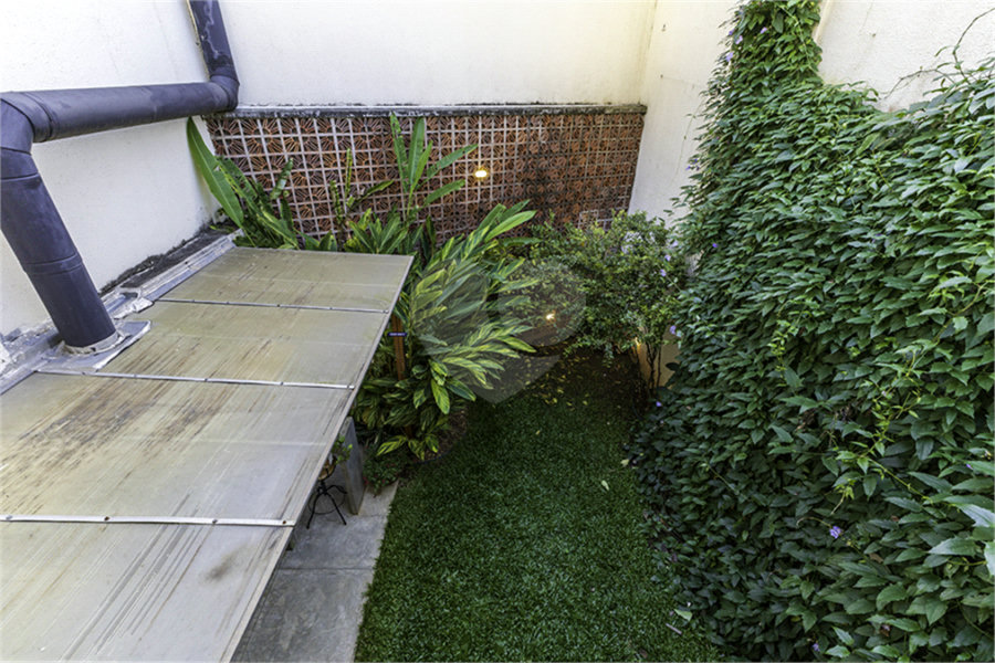 Sobrado à venda com 3 quartos, sendo 1 suíte, em Vila Ipojuca, São Paulo, SP