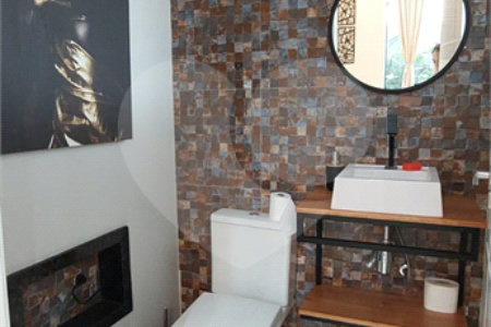 Casa para alugar com 5 quartos, sendo 1 suíte, no condomínio Figueira Garden, Atibaia - SP