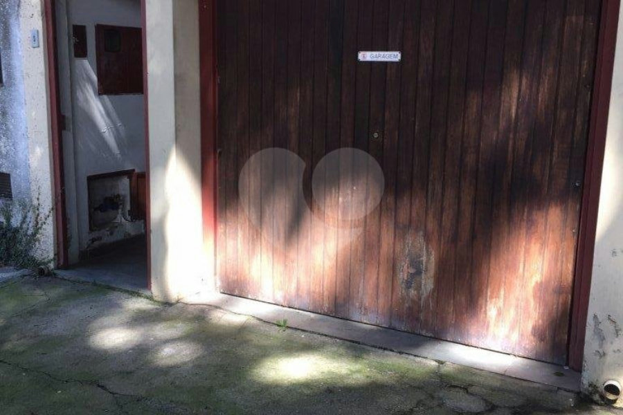 Casa à venda com 4 quartos, sendo 1 suíte, em Jardim das Laranjeiras, São Paulo, SP