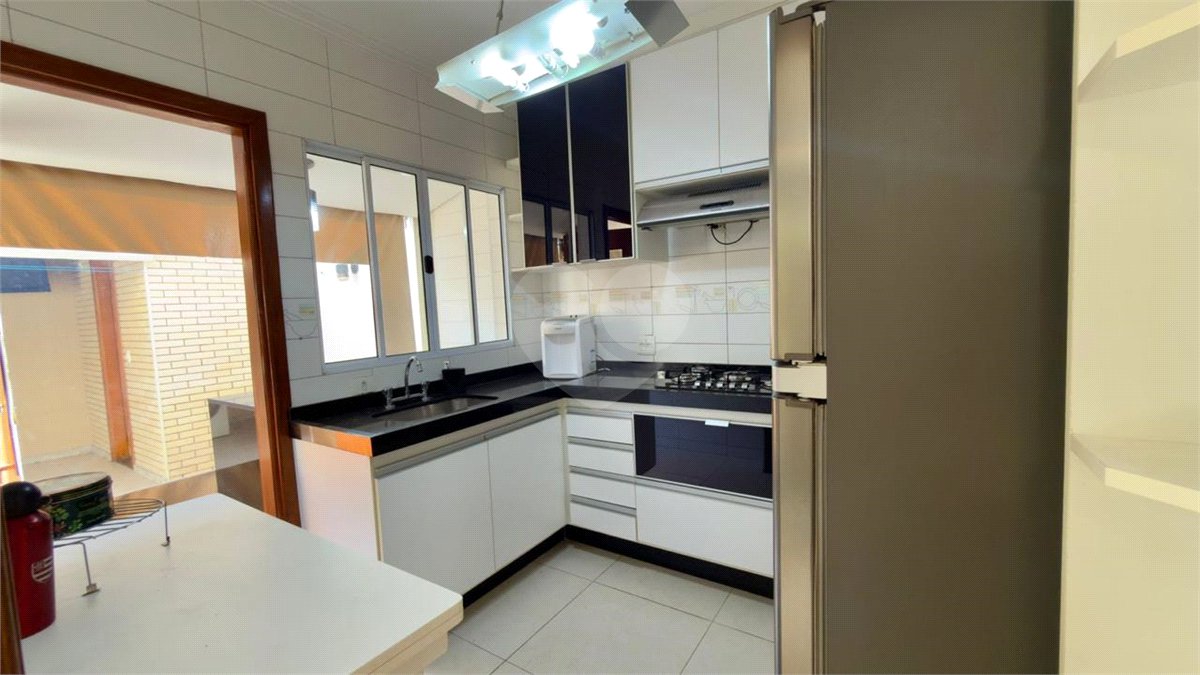 Casa à venda com 3 quartos, sendo 1 suíte, no condomínio Residencial Village Salermo, Sorocaba - SP