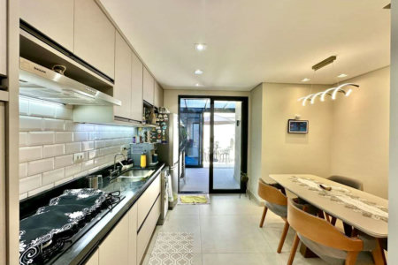 Casa à venda com 2 suítes no condomínio Gran Loft, Cotia - SP