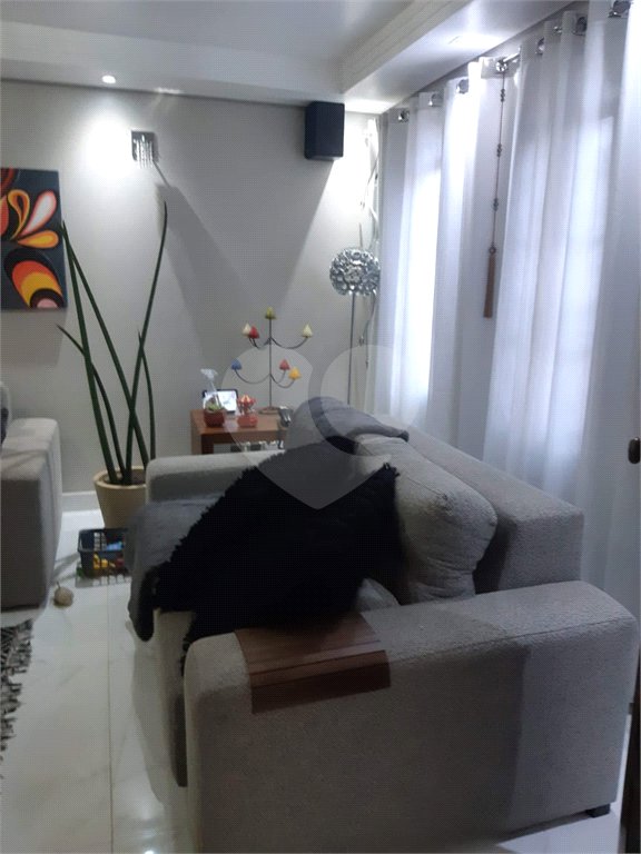 Sobrado à venda com 3 quartos, sendo 1 suíte, em Vila Mazzei, São Paulo, SP