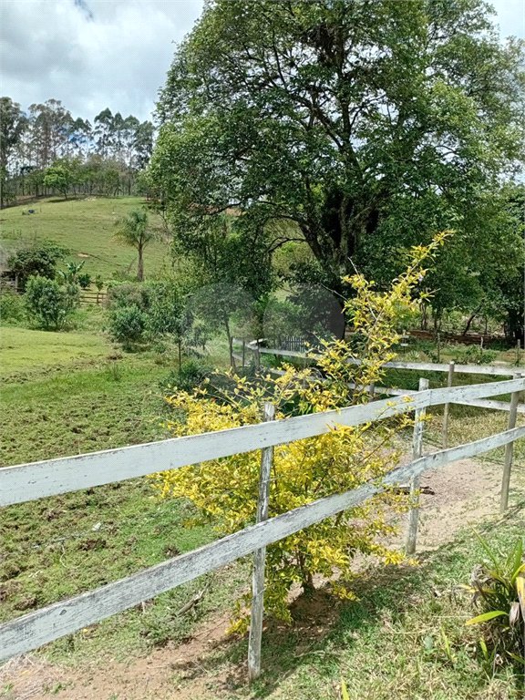 Sítio à venda com 2 quartos em Área Rural de Lagoinha, Lagoinha, SP
