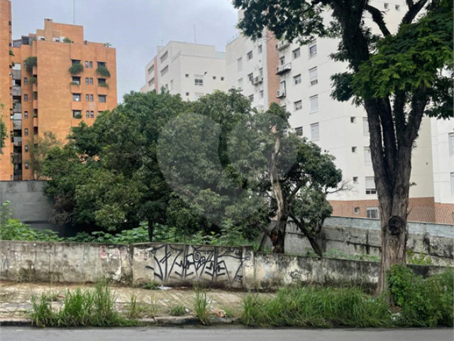 Terreno à venda em Jardim Guedala, São Paulo, SP