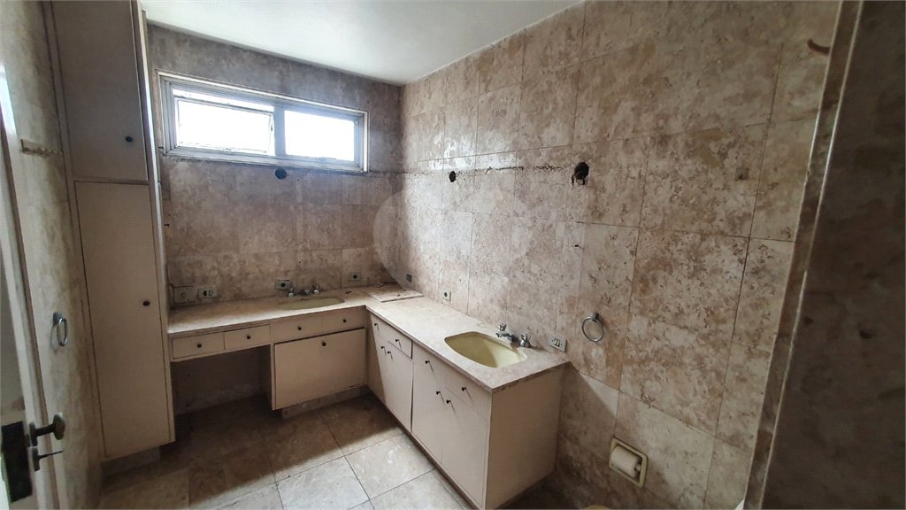 Apartamento à venda com 3 quartos, sendo 2 suítes, em Jardim Paulista, São Paulo, SP