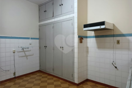 Casa à venda com 4 quartos em Vila Hamburguesa, São Paulo, SP
