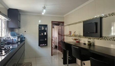 Sobrado à venda com 3 quartos, sendo 2 suítes,  em Cupecê, São Paulo, SP