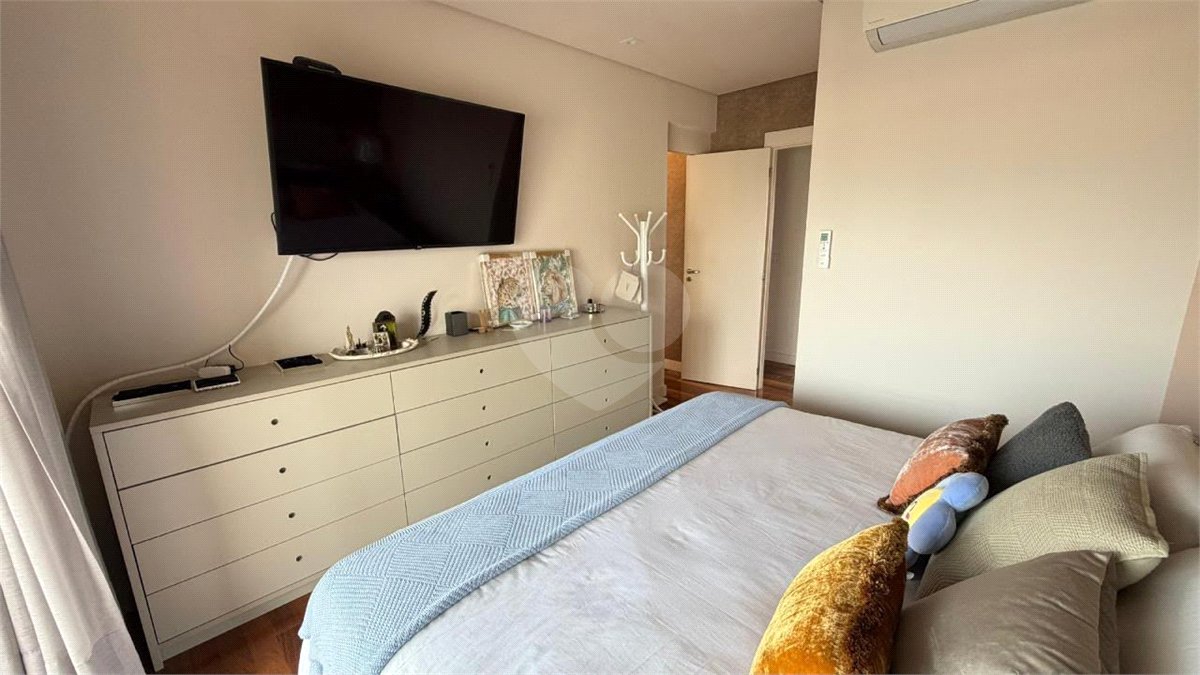 Apartamento à venda com 3 suítes em Vila Olímpia, São Paulo, SP