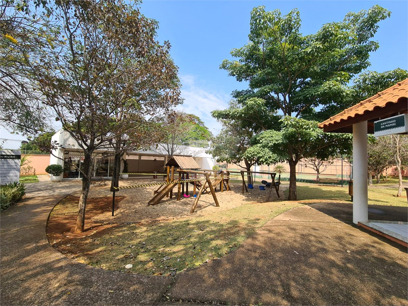 Casa à venda com 3 suítes no condomínio Vila do Bosque, Sorocaba - SP