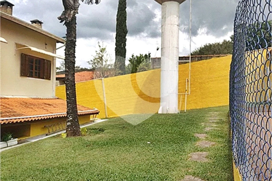 Casa à venda com 4 quartos, sendo 3 suítes, em Luiz Fagundes, Mairiporã, SP