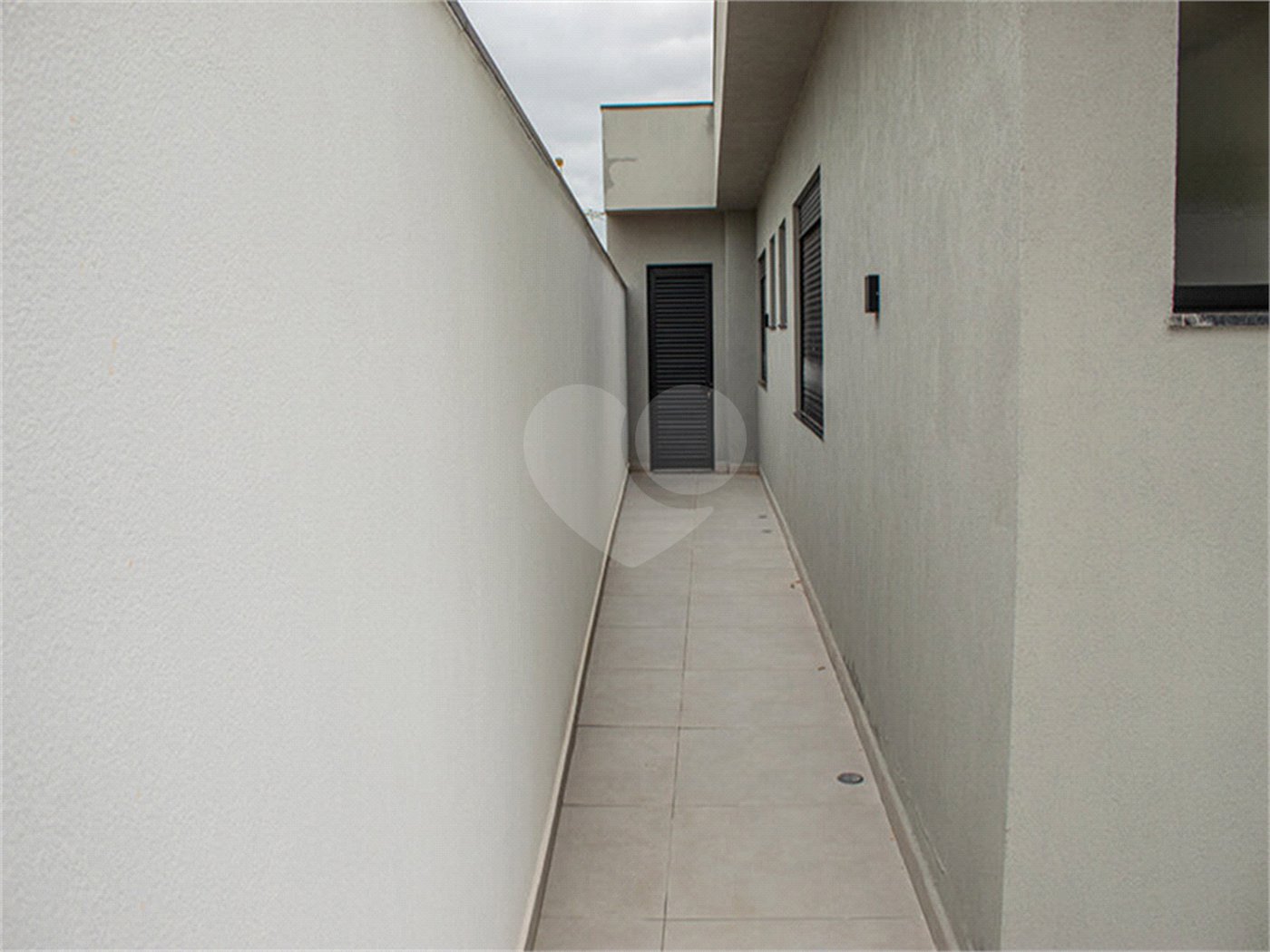 Casa à venda com 3 suítes no condomínio Residencial Central Parque, Salto - SP