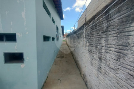 Casa à venda com 5 quartos, sendo 1 suíte, em Parque da Lagoa, Itapetininga, SP