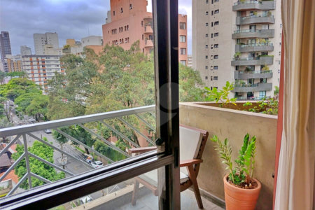 Apartamento à venda com 4 quartos, sendo 3 suítes, em Indianópolis, São Paulo, SP