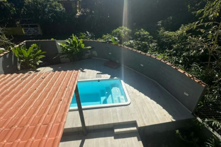 Sobrado com 3 dormitórios à venda, 269 m² por R$ 1.280.000,00 - Sertão do Camburi - São Sebastião/SP
