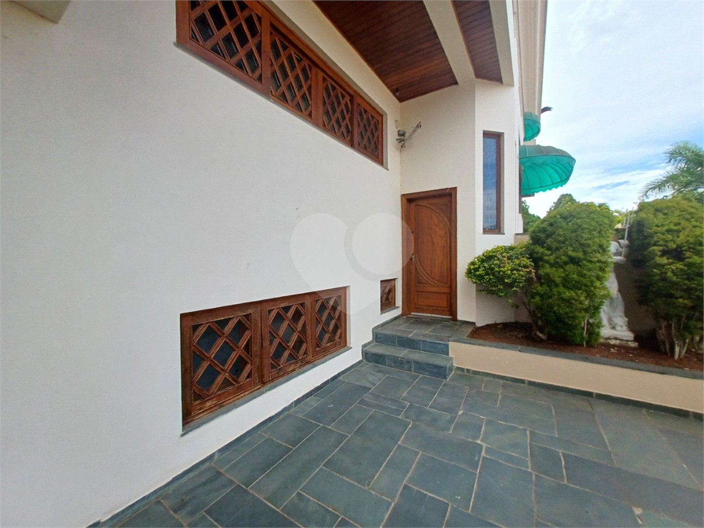 Casa à venda com 6 suítes no condomínio Portal da Raposo, Sorocaba - SP