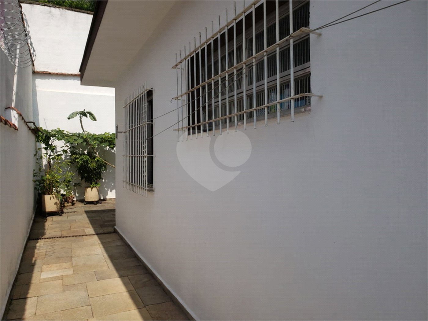 Casa à venda com 2 quartos, sendo 1 suíte, em Tremembé, São Paulo, SP