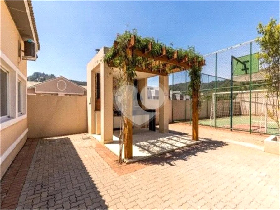 Casa para alugar com 3 quartos, sendo 1 suíte,  no condomínio Bella Roma, São Roque - SP