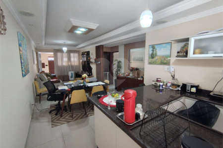 Casa à venda com 2 quartos, sendo 1 suíte, em Vila Santa Terezinha, Várzea Paulista, SP