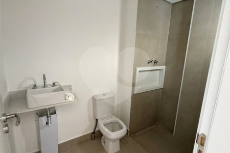 Apartamento para alugar com 3 suítes em Vila Helena, Atibaia, SP