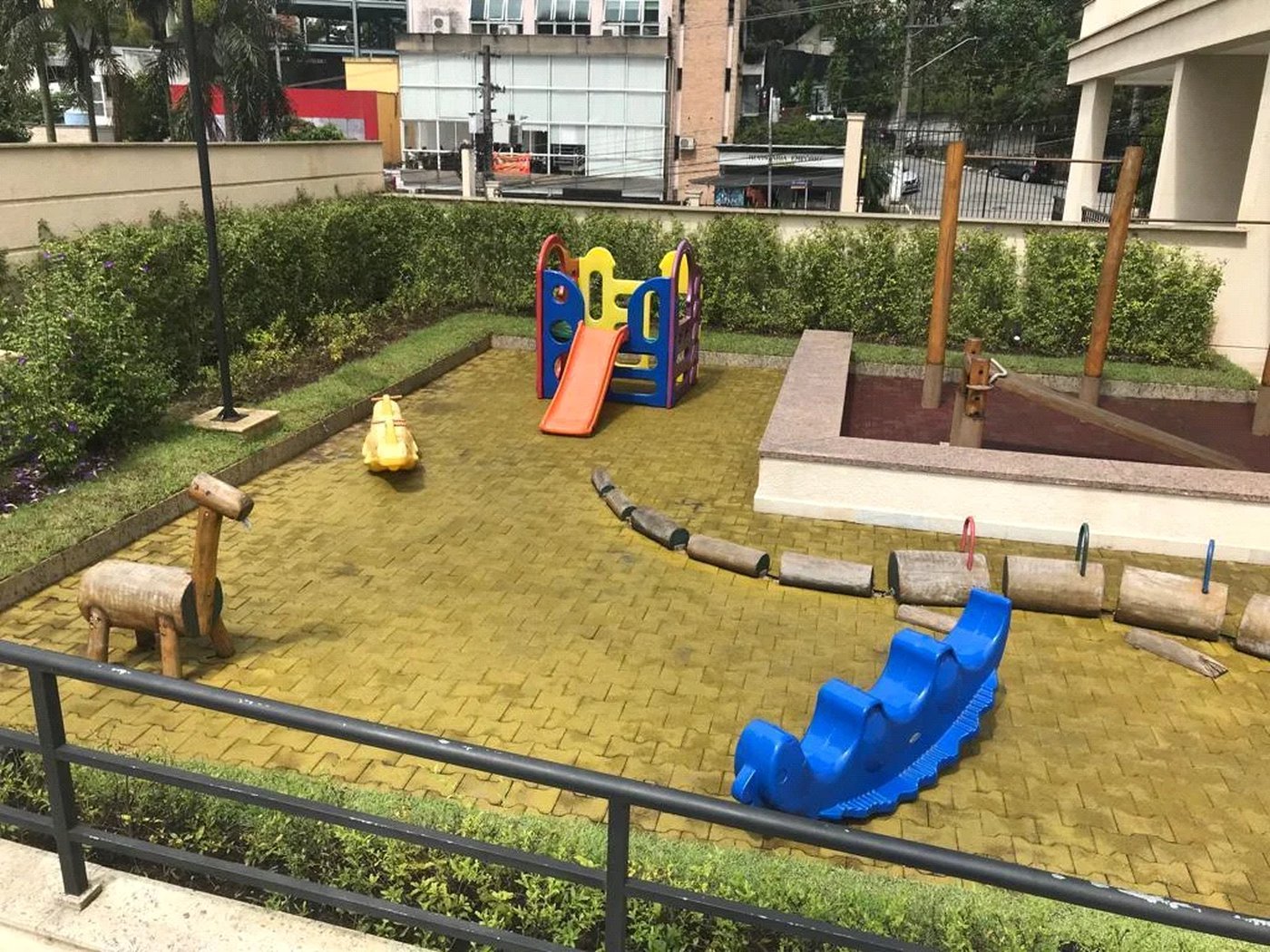 Apartamento à venda com 4 quartos, sendo 3 suítes, em Vila Andrade, São Paulo, SP