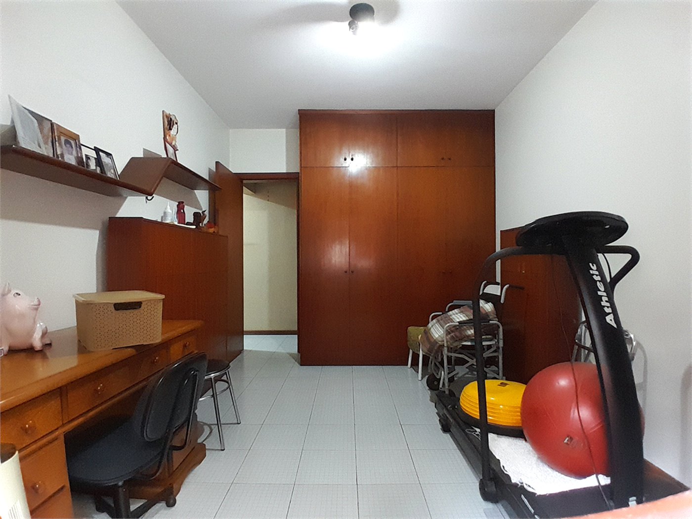 Casa Térrea à venda com 4 quartos, sendo 1 suíte, em Parque Continental, São Paulo, SP