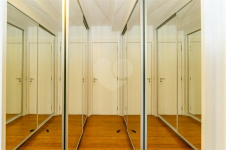 Apartamento à venda com 3 suítes em Santo Amaro, São Paulo, SP