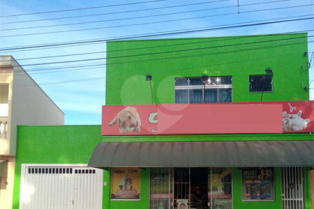 Sobrado com 2 dormitórios.