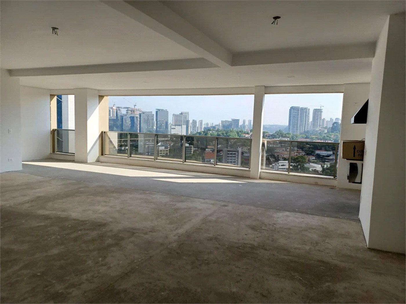 Apartamento à venda com 4 suítes em Real Parque, São Paulo, SP