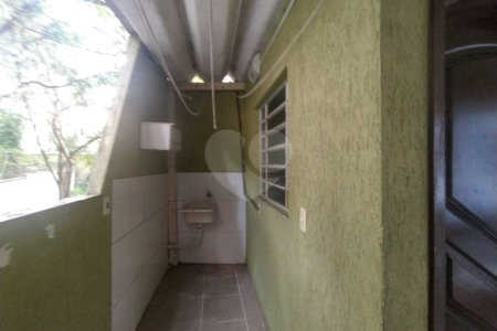 Casa à venda com 10 quartos, sendo 1 suíte, em Santa Teresinha, São Paulo, SP