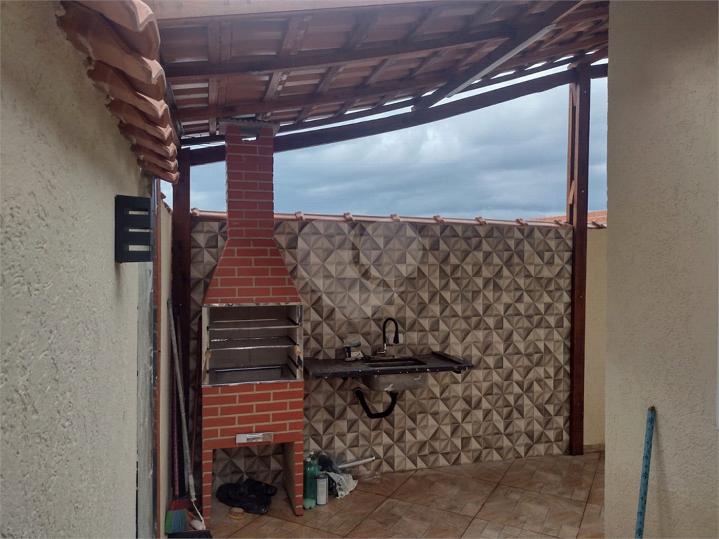 Casa Térrea à venda com 3 quartos, sendo 1 suíte, em Jardim Horto do Ipê, Itaquaquecetuba, SP