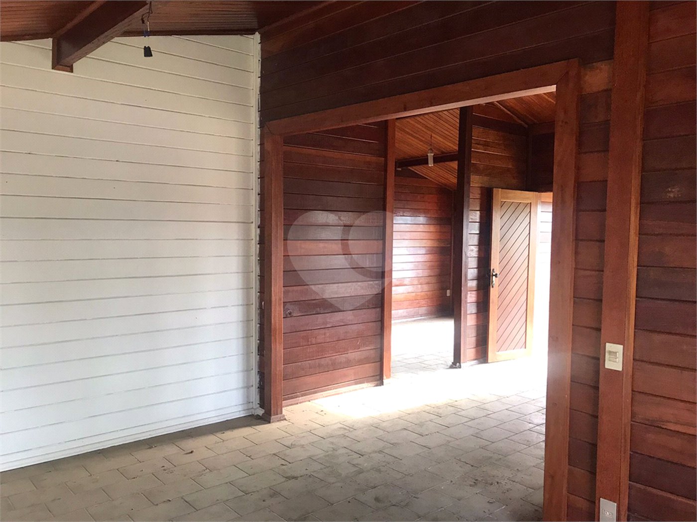 Casa à venda com 3 quartos, sendo 1 suíte, no condomínio Zuleika Jabour, Salto - SP
