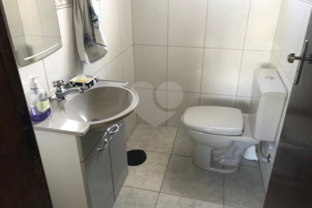 Casa à venda com 3 quartos, sendo 2 suítes,  em Jardim do Lago, Atibaia, SP