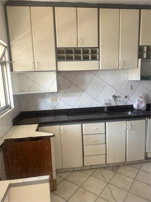 Sobrado à venda com 5 quartos em Bela Vista, Osasco, SP