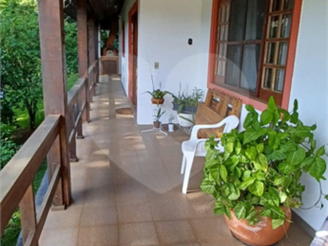 Casa à venda com 3 quartos, sendo 1 suíte,  no condomínio Clube de Campo Fazenda Tabarã, Mairiporã - SP