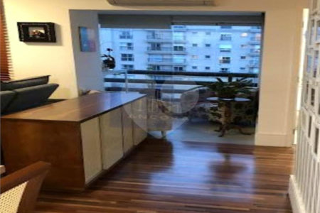 Apartamento à venda com 2 quartos, sendo 1 suíte, em Moema, São Paulo, SP