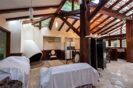 Casa à venda com 4 suítes no condomínio Chácara Flora, São Paulo - SP