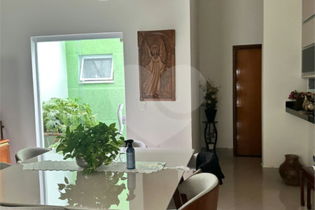 Casa à venda com 3 suítes em Jardim Regina, Indaiatuba, SP