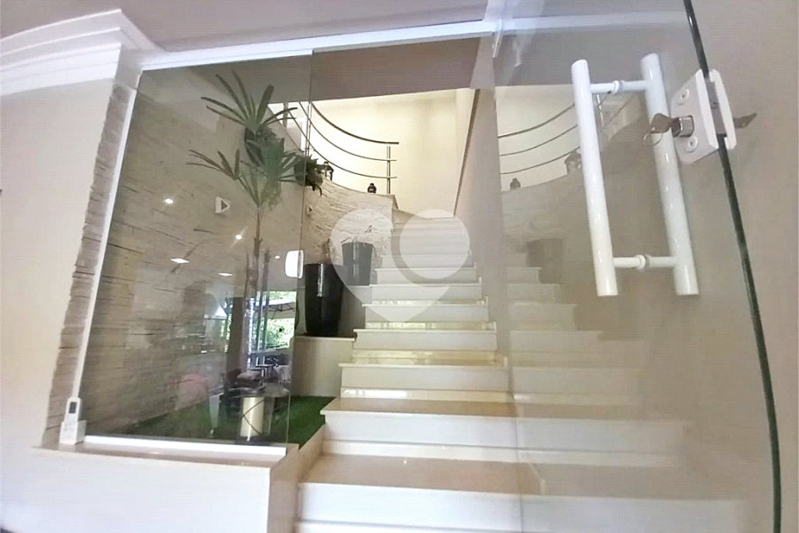 Casa à venda com 4 quartos, sendo 3 suítes,  no condomínio Itatinga 1, São Paulo - SP