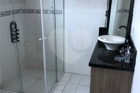 Sobrado à venda com 3 suítes em Vila Oliveira, Mogi das Cruzes, SP