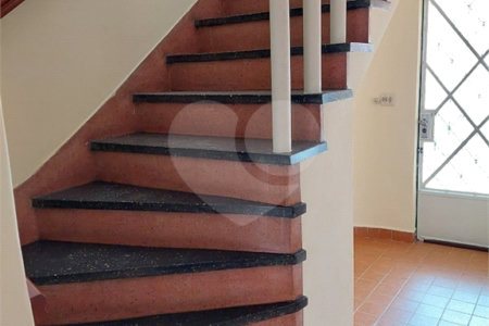 Sobrado à venda com 3 quartos em Vila Gumercindo, São Paulo, SP