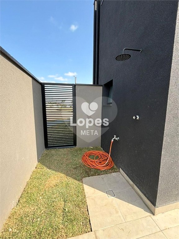 Casa à venda com 3 quartos, sendo 1 suíte,  no condomínio Terras do Vale, Caçapava - SP